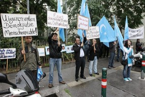 Ughur_Activists_in_Europe-676x450